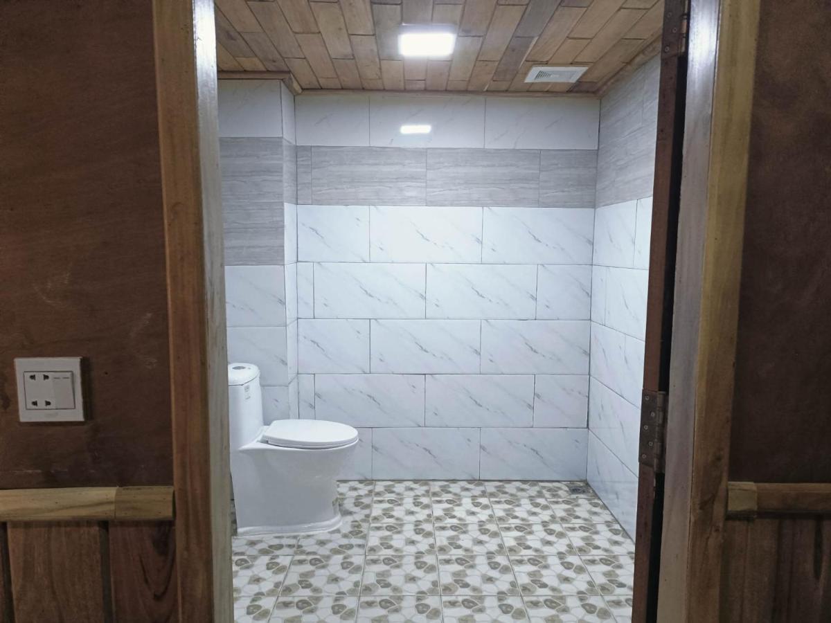 Sunshine Hotel 贡布 外观 照片