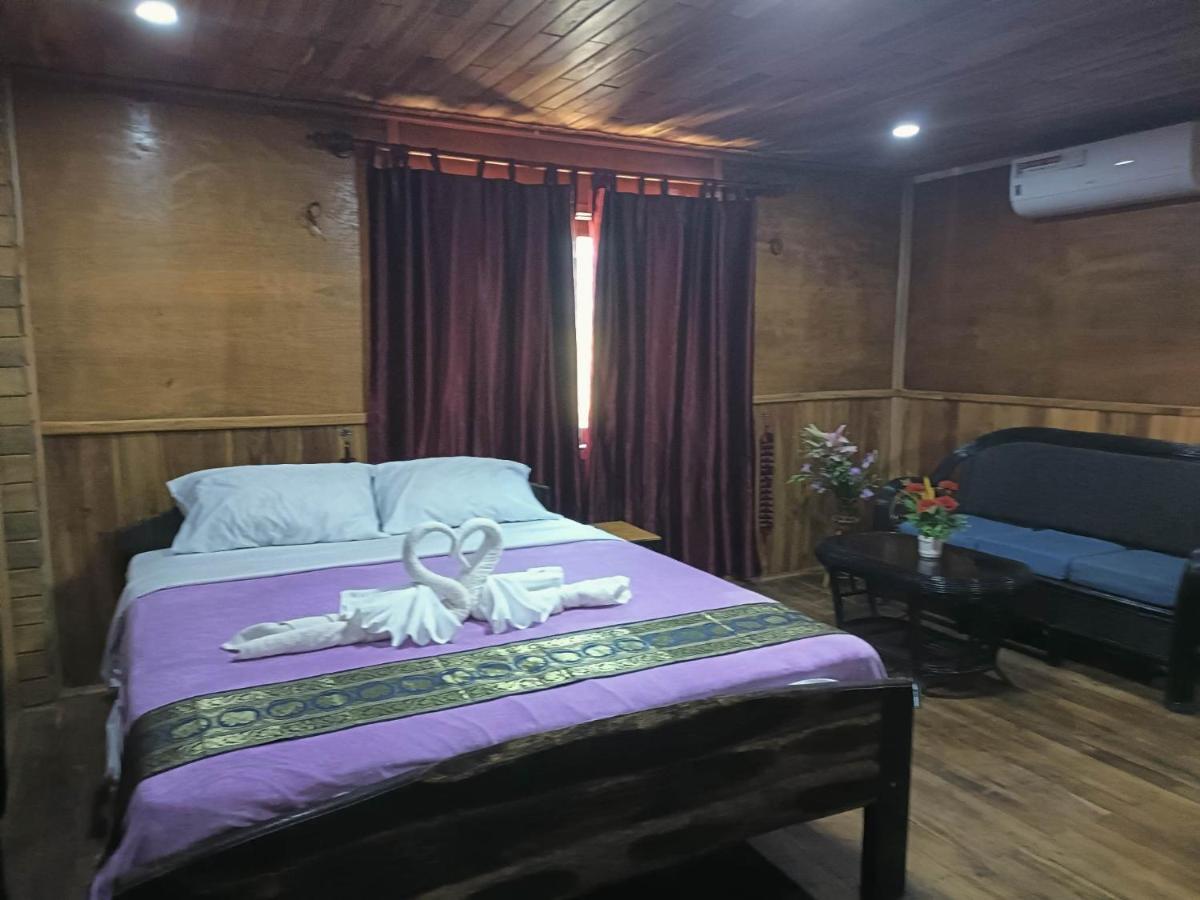 Sunshine Hotel 贡布 外观 照片